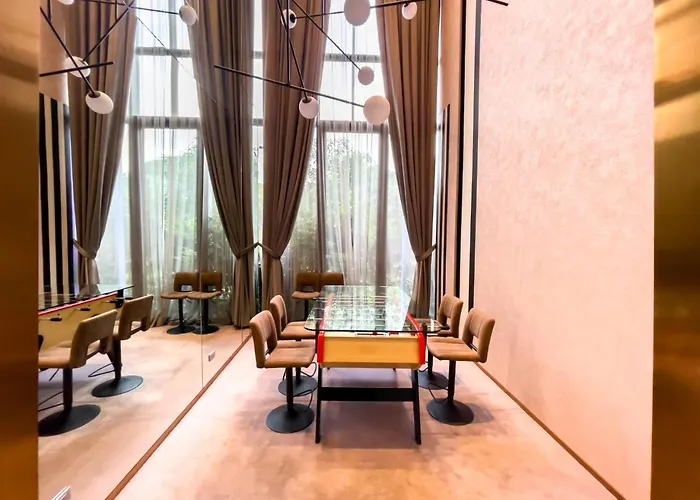 Near Bts L Fully Furnished L Pool And Gym L Sontana アパート