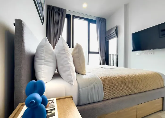 Near Bts L Fully Furnished L Pool And Gym L Sontana *